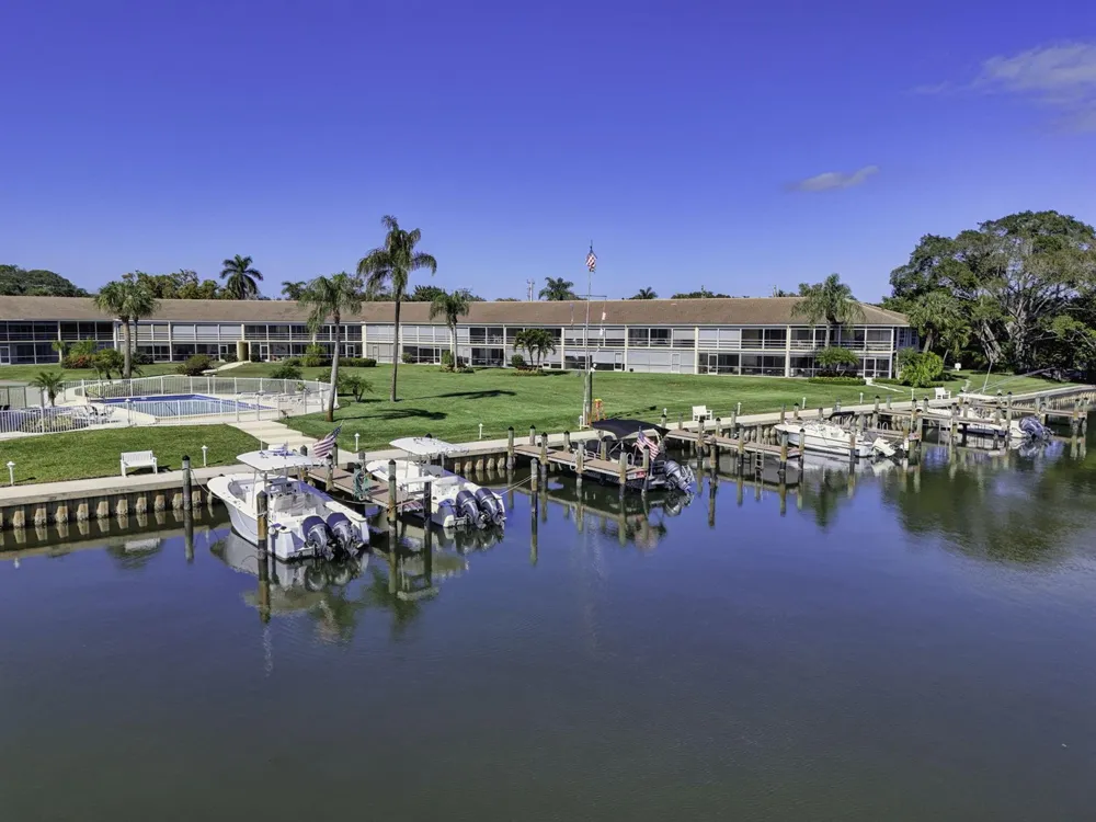 478 Tequesta Drive #204 Tequesta, FL 33469
