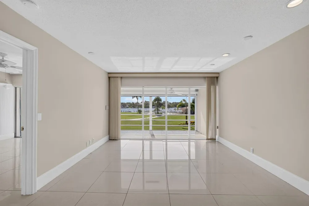 478 Tequesta Drive #204 Tequesta, FL 33469