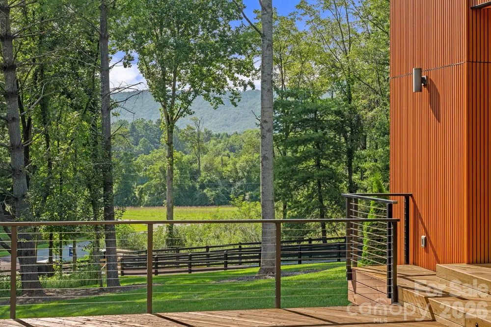 78 Manchester Way Mills River, NC 28759