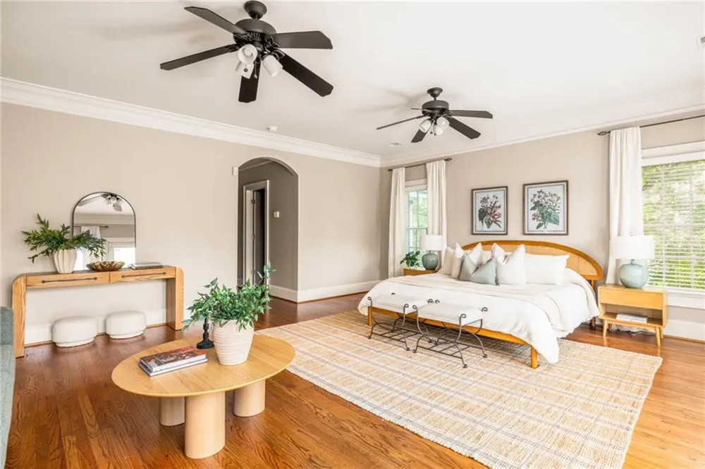 21 S Avondale Road Avondale Estates, GA 30002