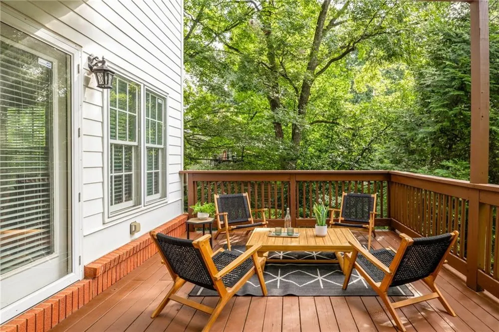 21 S Avondale Road Avondale Estates, GA 30002
