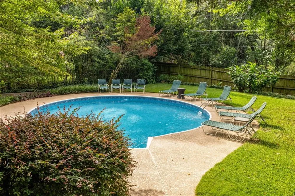 21 S Avondale Road Avondale Estates, GA 30002