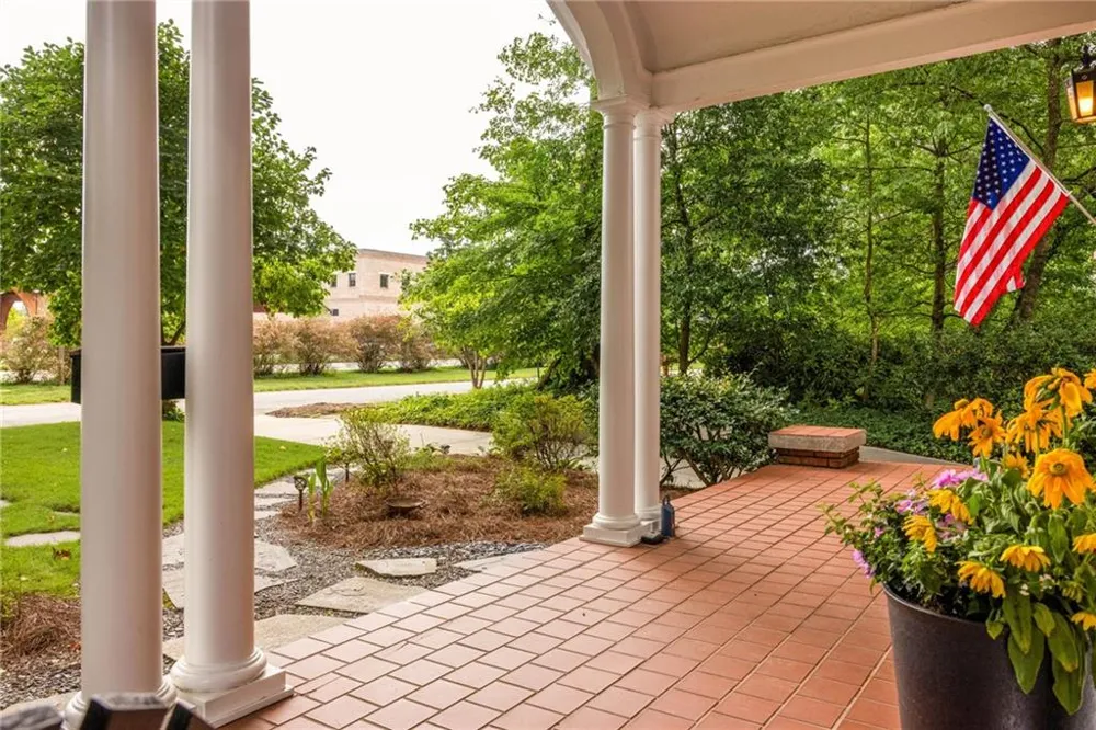 21 S Avondale Road Avondale Estates, GA 30002