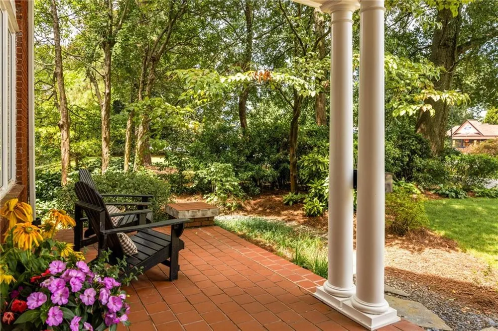 21 S Avondale Road Avondale Estates, GA 30002