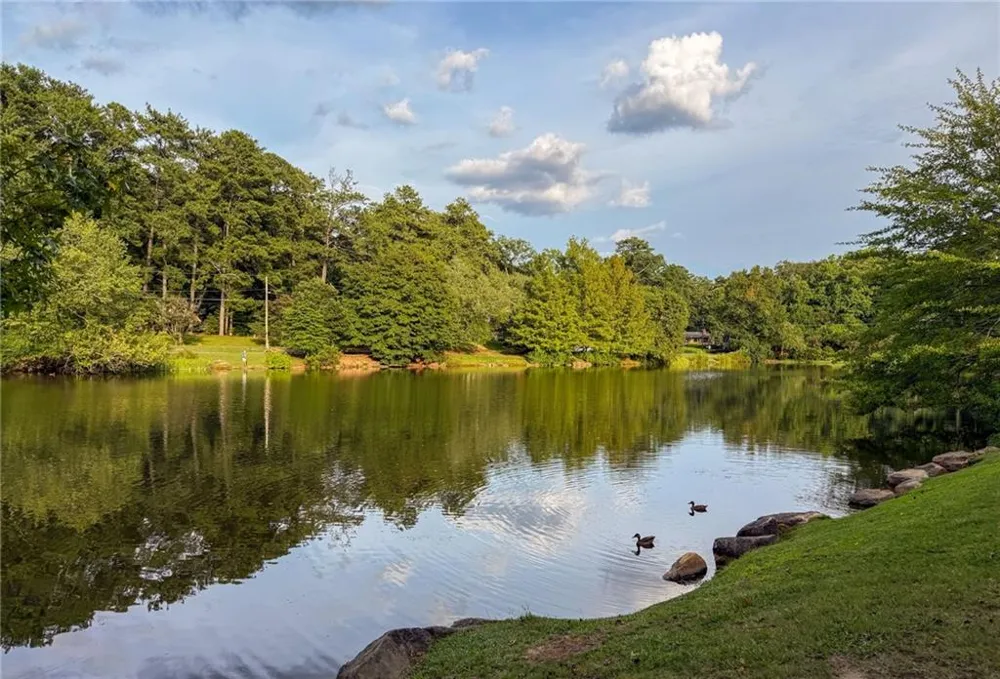 21 S Avondale Road Avondale Estates, GA 30002