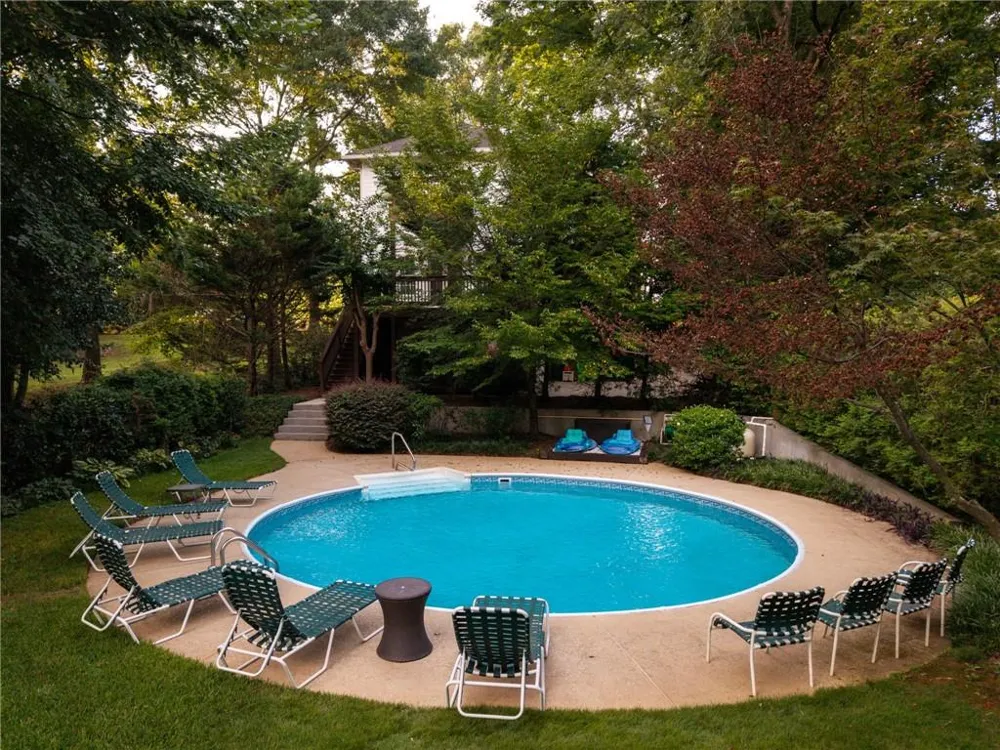 21 S Avondale Road Avondale Estates, GA 30002