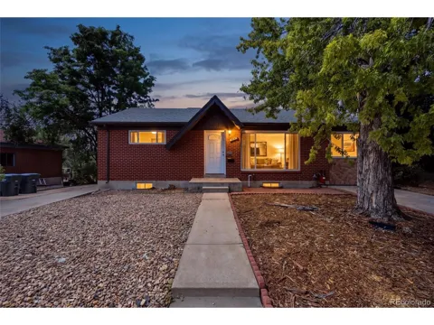 1476 E 111th Place