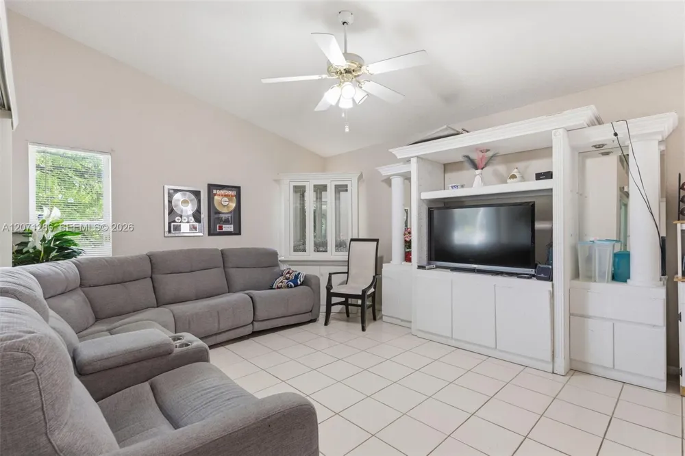 3211 NW 123 Ave Coral Springs, FL 33065