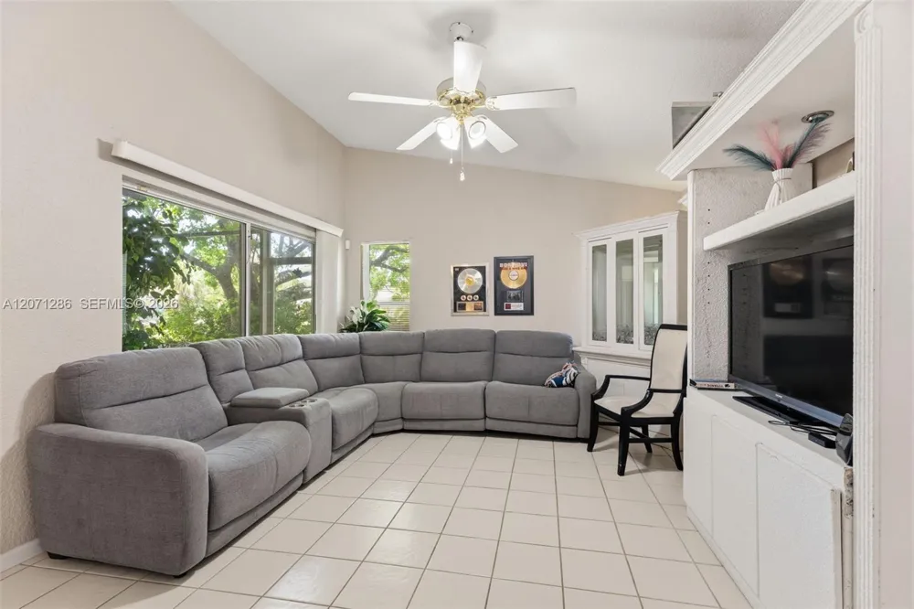 3211 NW 123 Ave Coral Springs, FL 33065