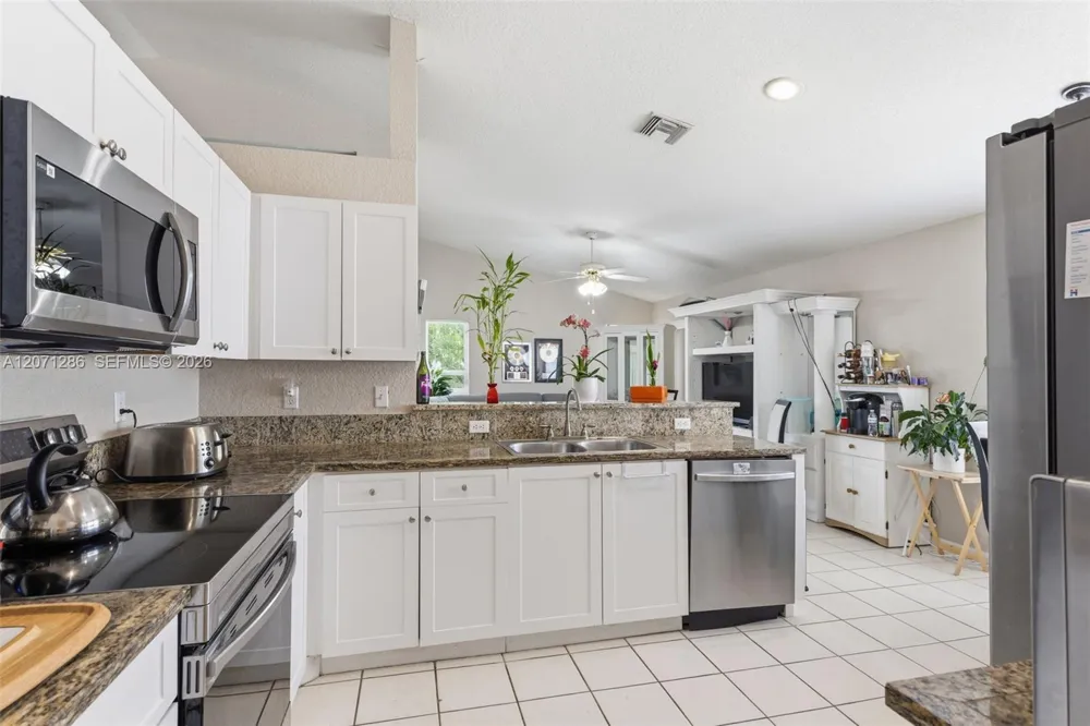 3211 NW 123 Ave Coral Springs, FL 33065