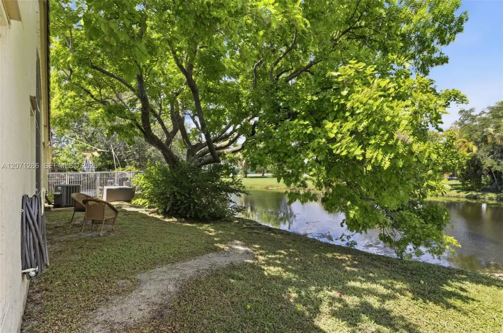 3211 NW 123 Ave Coral Springs, FL 33065