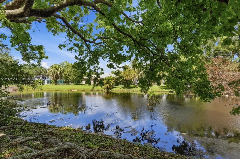 3211 NW 123 Ave Coral Springs, FL 33065