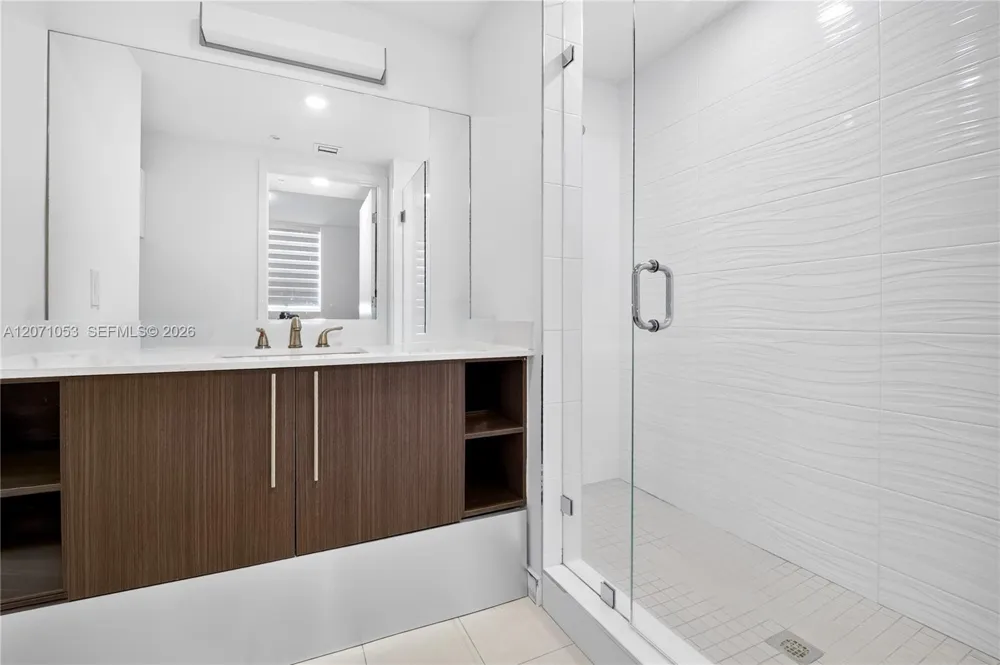 7875 NW 107th Ave #614 Doral, FL 33178