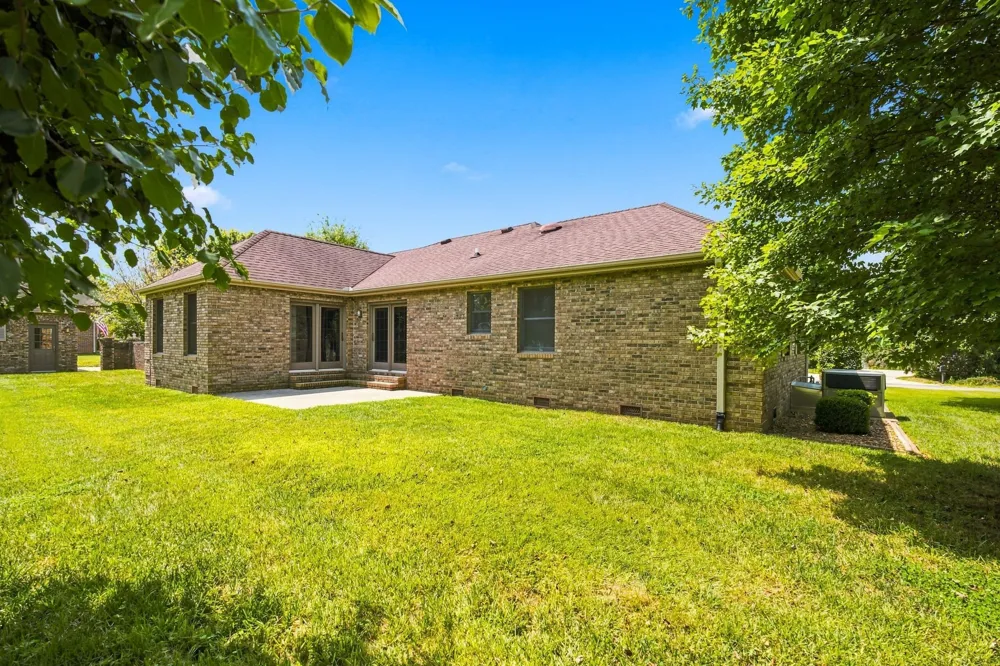 287 Shasteen Bend Dr Winchester, TN 37398