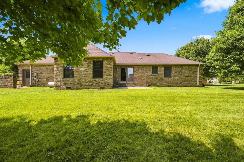 287 Shasteen Bend Dr Winchester, TN 37398