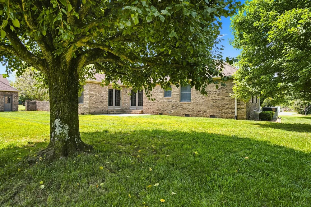 287 Shasteen Bend Dr Winchester, TN 37398