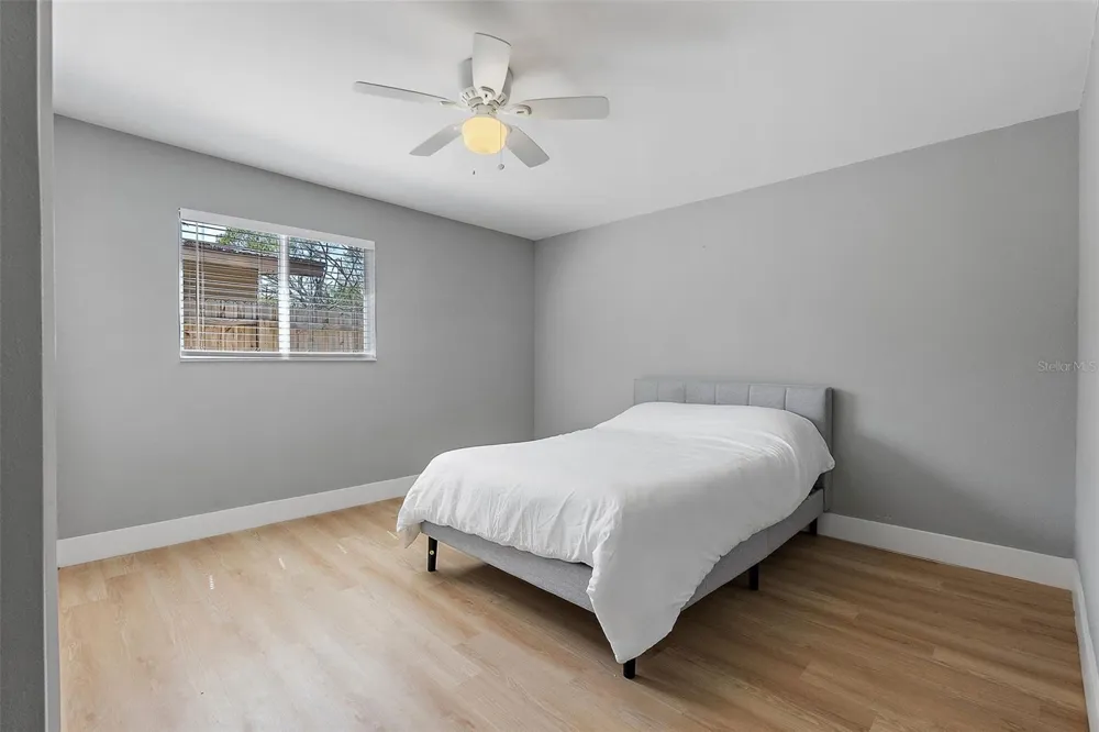 3926 HELENA STREET NE St Petersburg, FL 33703