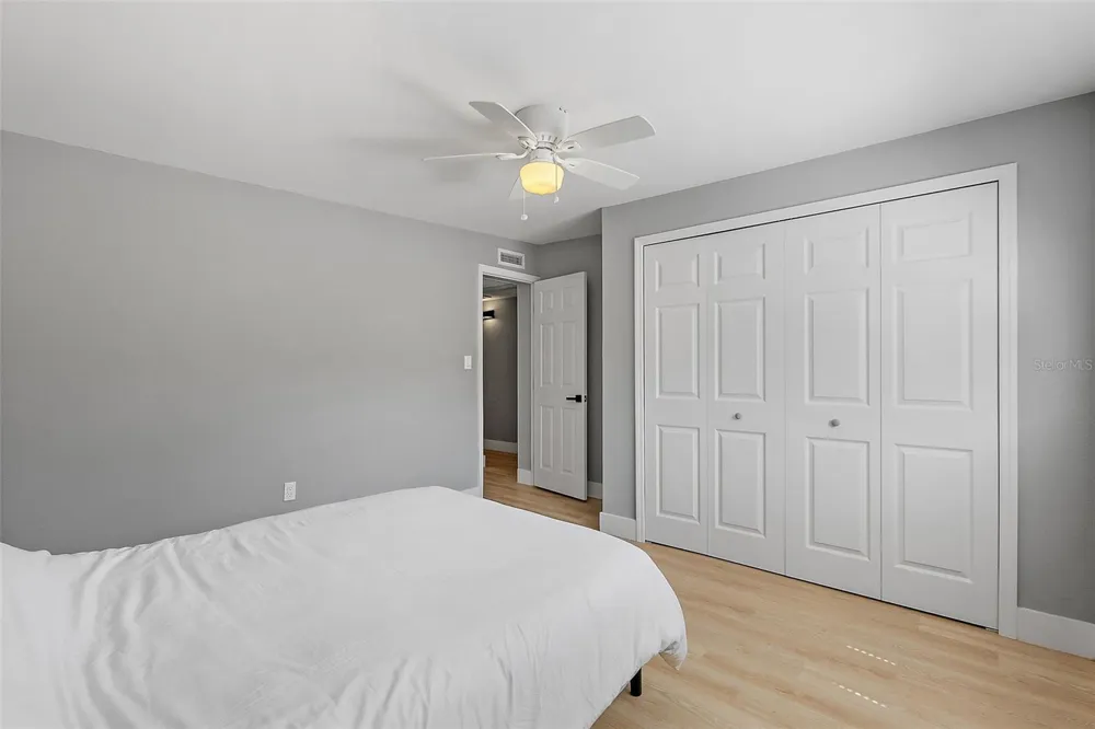 3926 HELENA STREET NE St Petersburg, FL 33703
