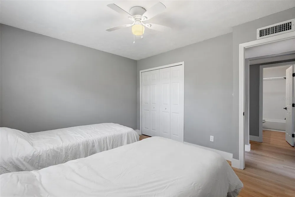 3926 HELENA STREET NE St Petersburg, FL 33703
