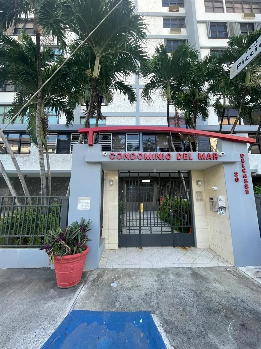 20 DELCASSE STREET #3 San Juan, PR 00907