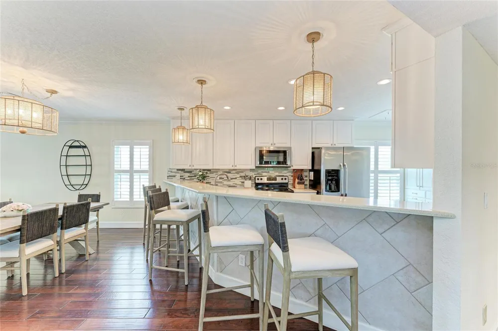 5320 GULF OF MEXICO DRIVE #204 Longboat Key, FL 34228