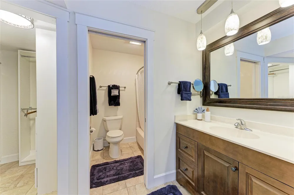 5320 GULF OF MEXICO DRIVE #204 Longboat Key, FL 34228
