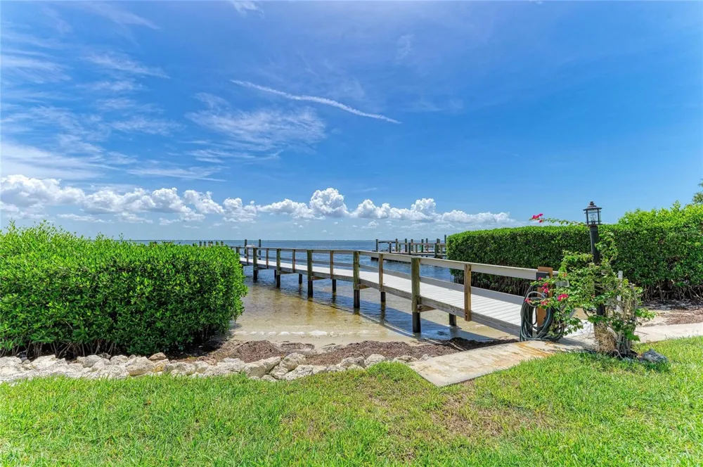 5320 GULF OF MEXICO DRIVE #204 Longboat Key, FL 34228