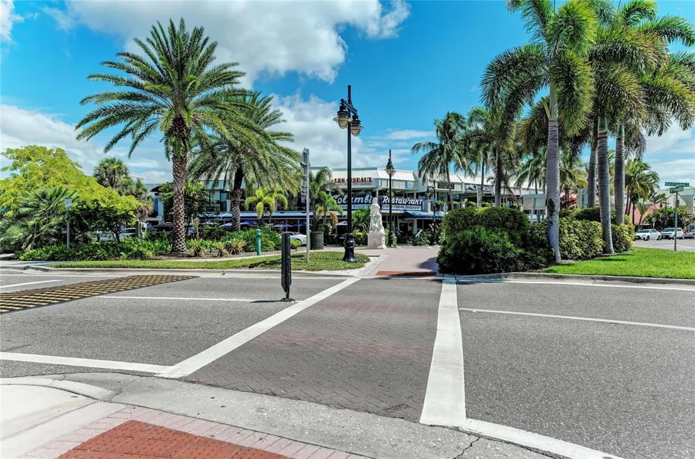 5320 GULF OF MEXICO DRIVE #204 Longboat Key, FL 34228