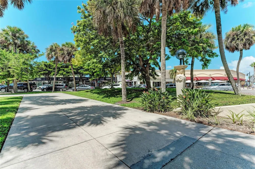 5320 GULF OF MEXICO DRIVE #204 Longboat Key, FL 34228