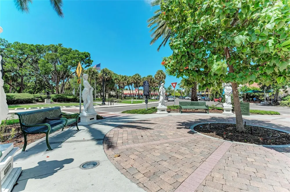 5320 GULF OF MEXICO DRIVE #204 Longboat Key, FL 34228