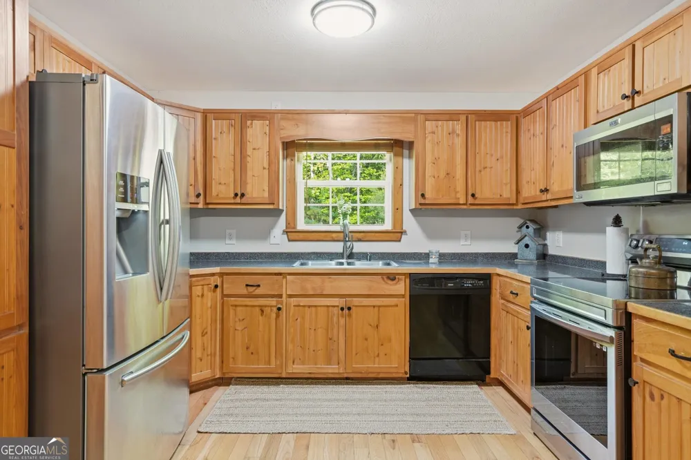 2283 Rocky Top RD Blairsville, GA 30512