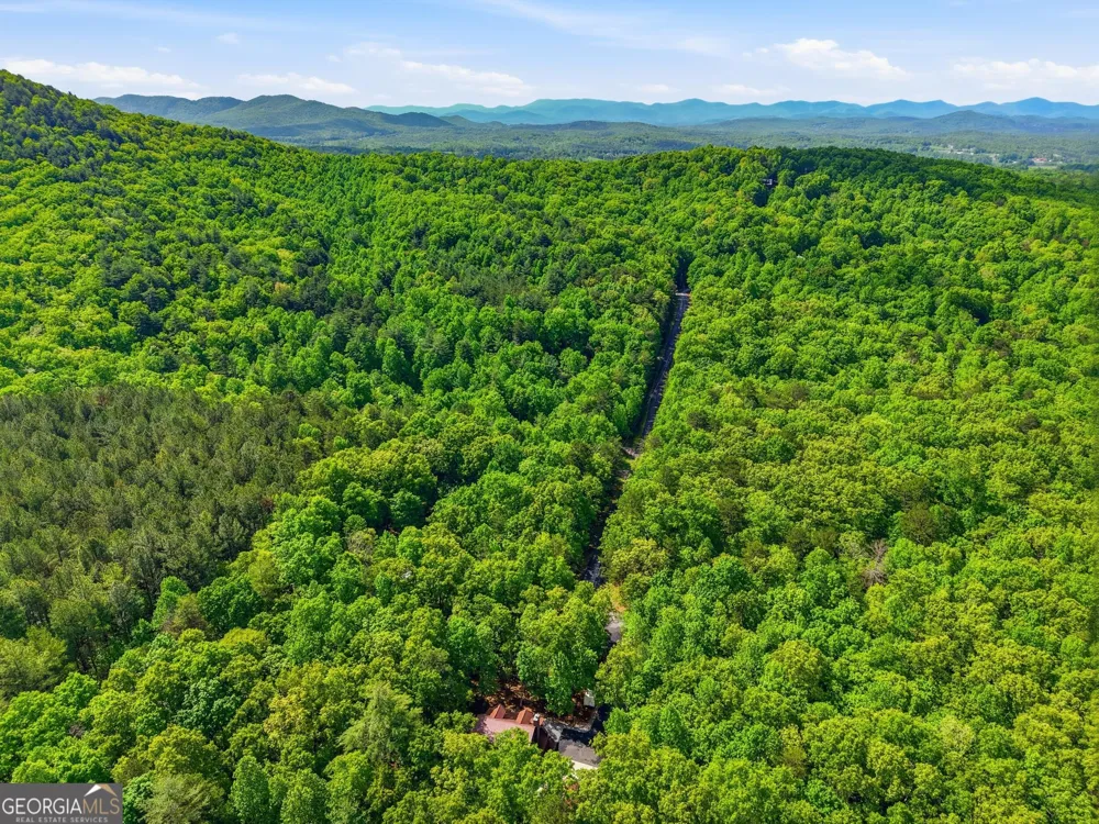 2283 Rocky Top RD Blairsville, GA 30512