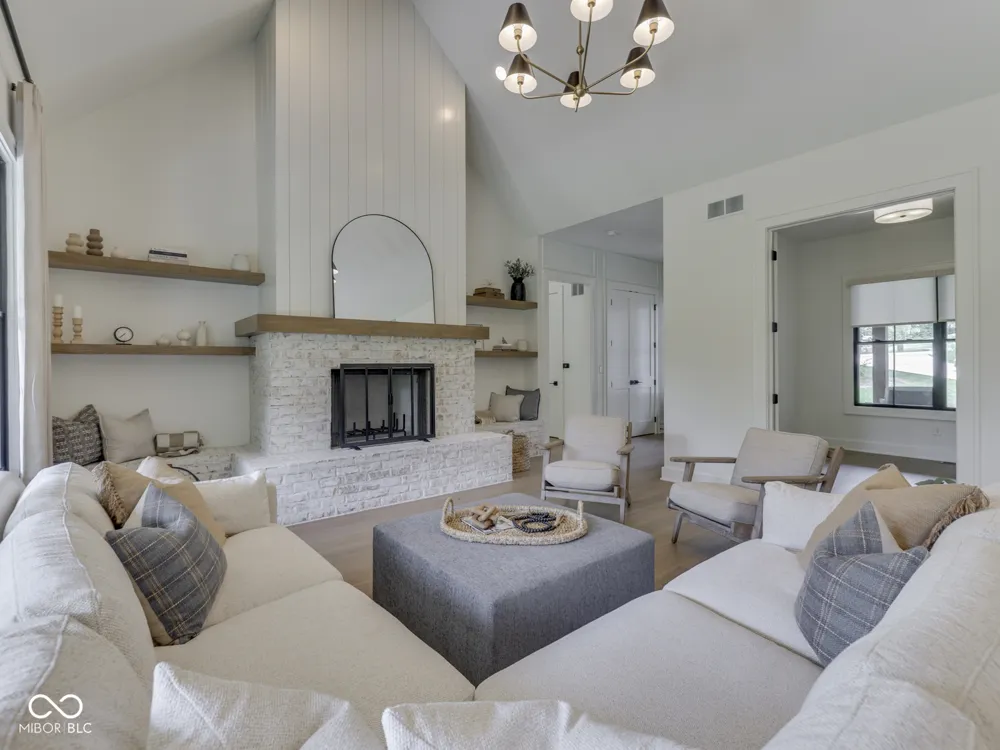 11681 Mann Road Mooresville, IN 46158