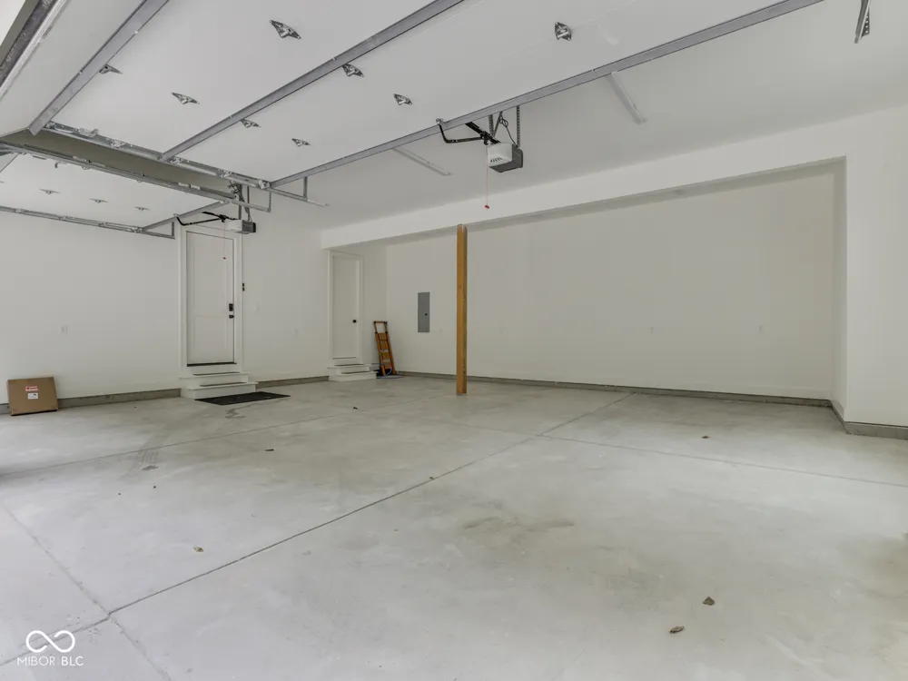11681 Mann Road Mooresville, IN 46158