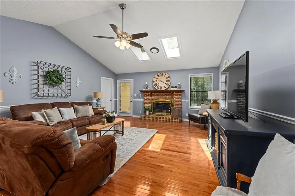400 Cable Road Waleska, GA 30183