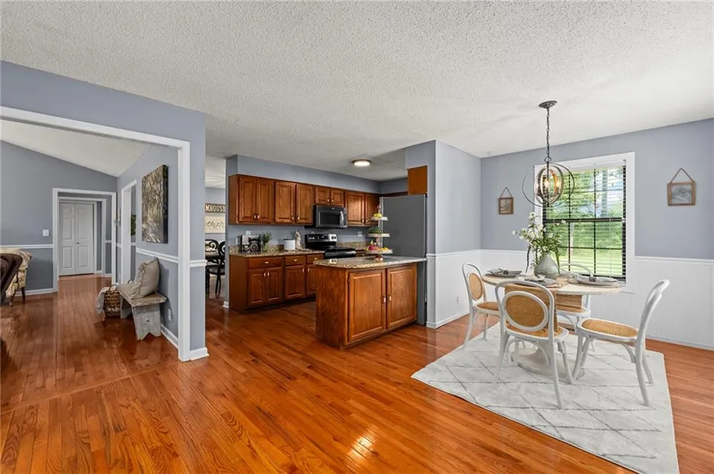 400 Cable Road Waleska, GA 30183