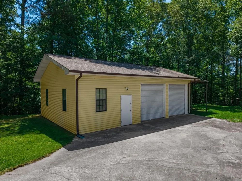 400 Cable Road Waleska, GA 30183