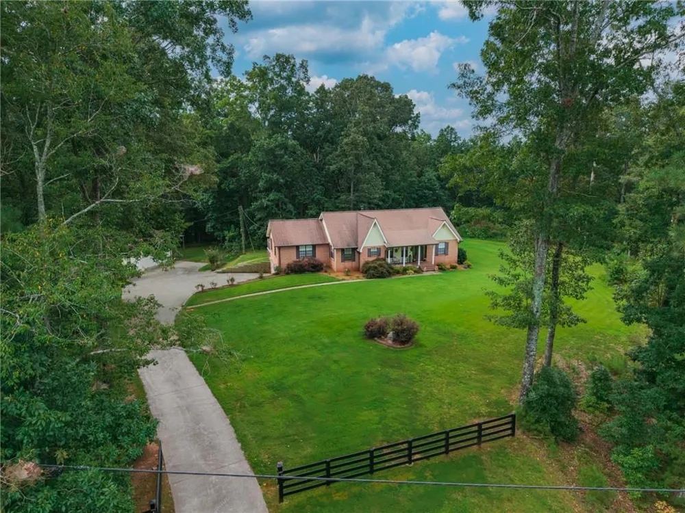 400 Cable Road Waleska, GA 30183