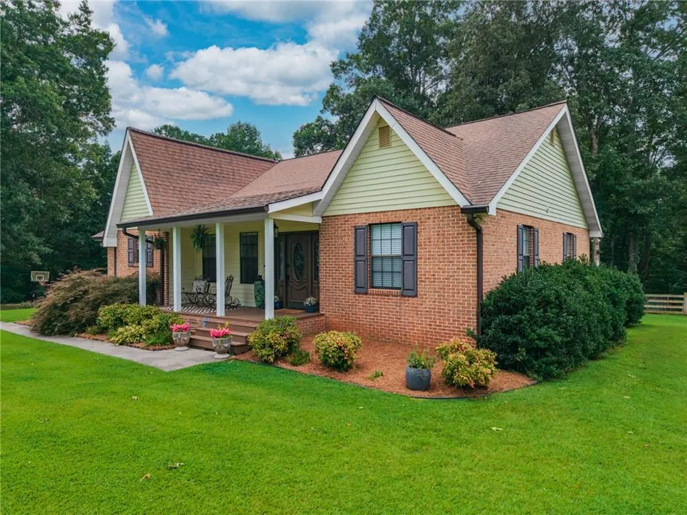 400 Cable Road Waleska, GA 30183