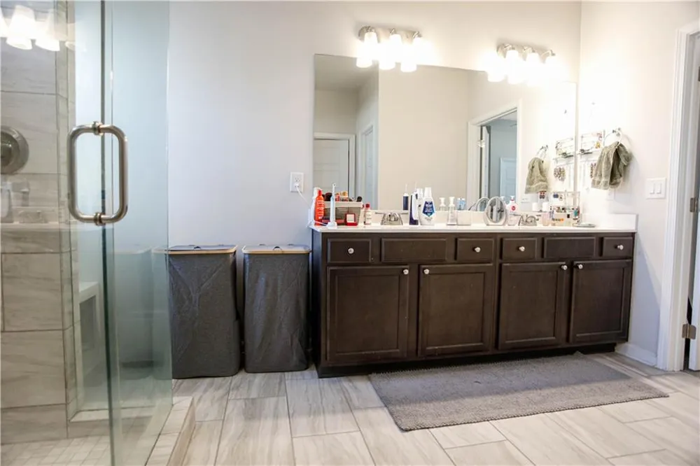5329 Fox Hill Lane Oakwood, GA 30566