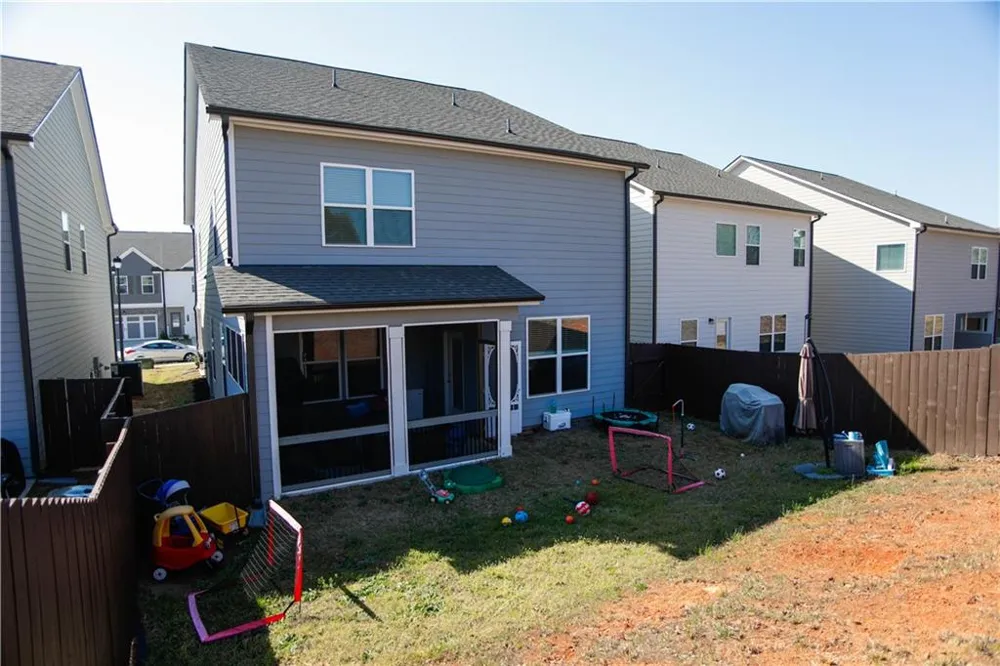 5329 Fox Hill Lane Oakwood, GA 30566