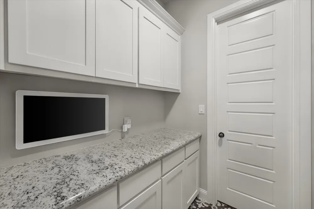 1050 Falcon Nest Drive Kennedale, TX 76060