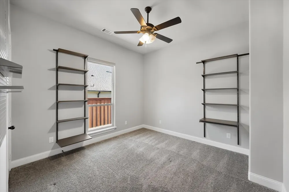 1050 Falcon Nest Drive Kennedale, TX 76060