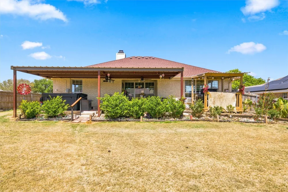 601 Sapphire Boulevard Hewitt, TX 76643