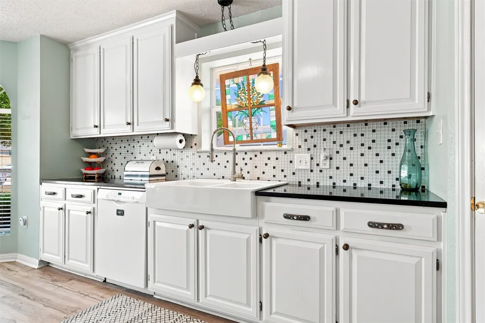 601 Sapphire Boulevard Hewitt, TX 76643
