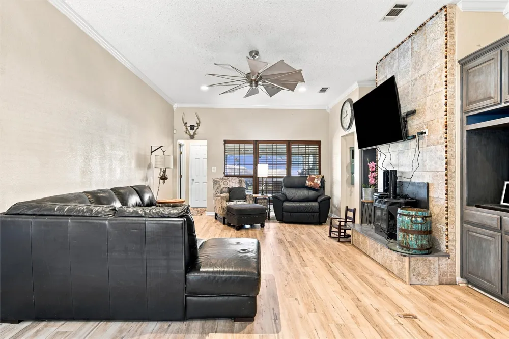 601 Sapphire Boulevard Hewitt, TX 76643