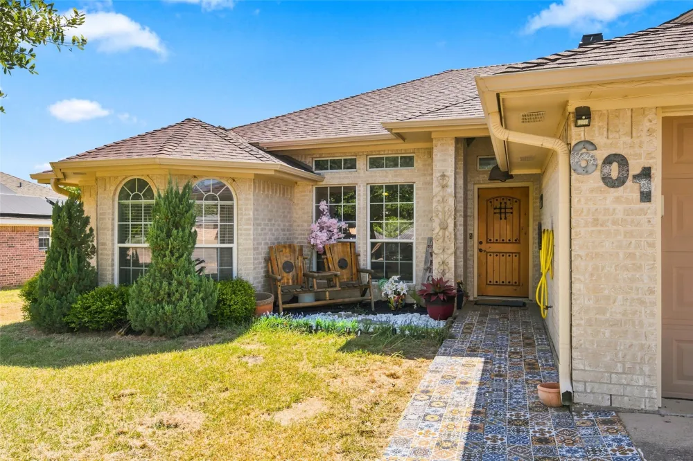 601 Sapphire Boulevard Hewitt, TX 76643