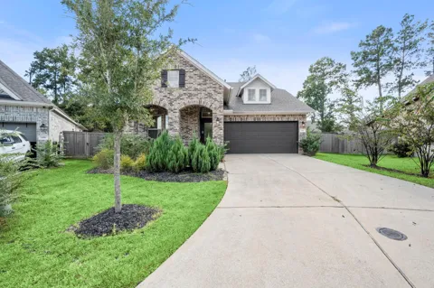 104 Winged Elm Court