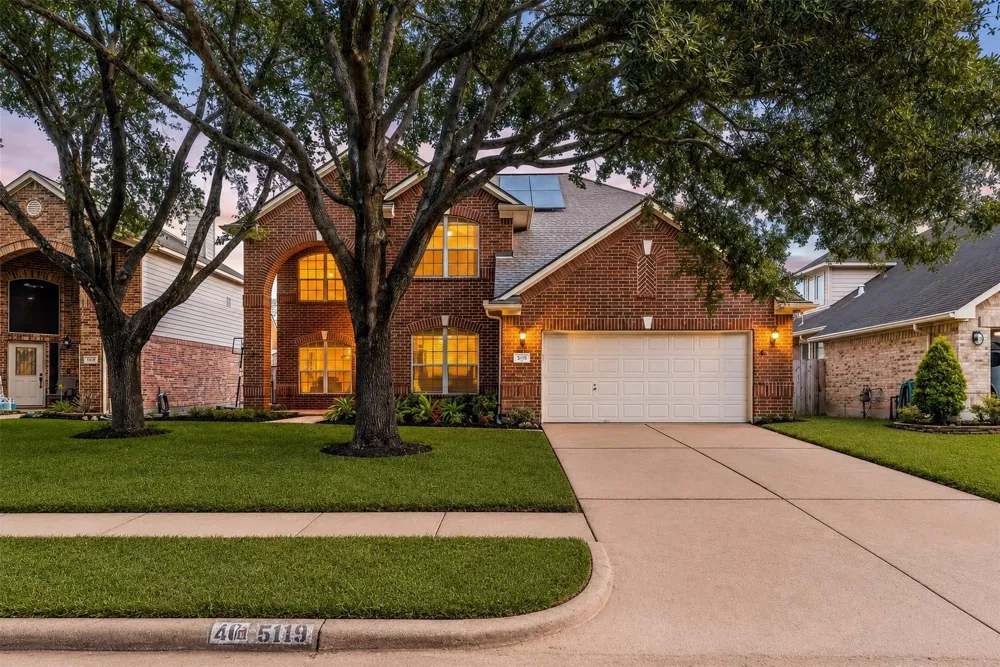 5119 Silver Oak Drive Pasadena, TX 77505