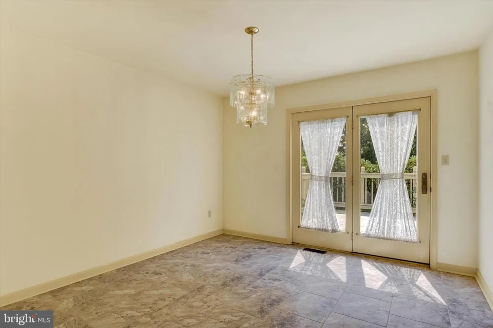 18 SOUTHVIEW CIRCLE Elizabethtown, PA 17022